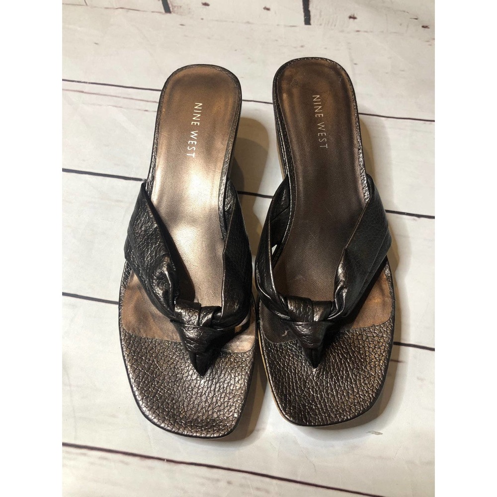 Size 7.5 Thong Sandal Brown Copper from Nine West